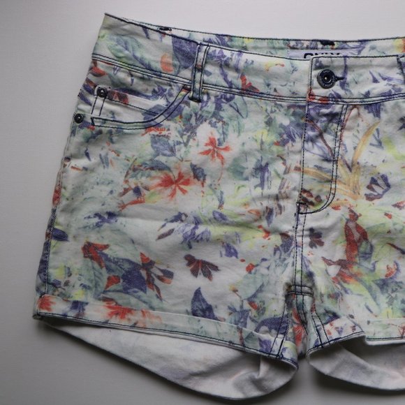 Floral print shorts - Picture 1 of 6